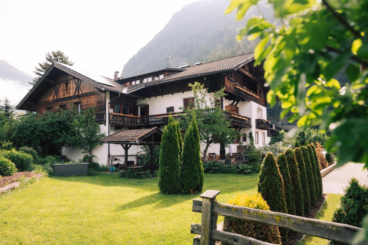 Gasthof Residence Brugghof & Erlhof 坎波图雷斯 外观 照片
